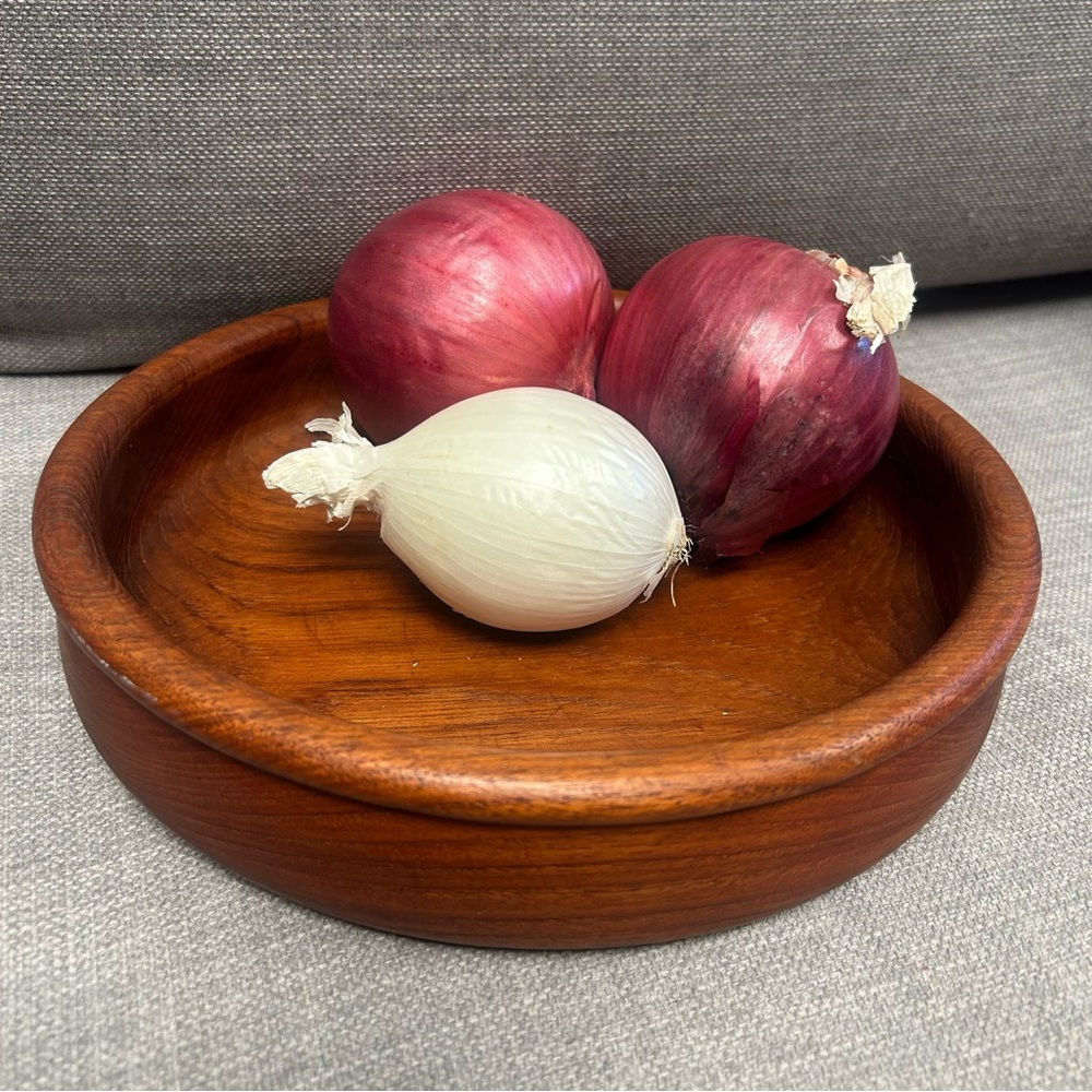 Vintage Mid-Century Handcarved Solid Teak Wood Nut Salad Fruit Bowl #1111255